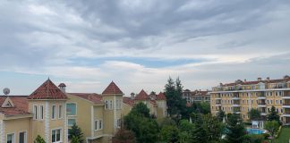 Sağanak (Seslendiren: Pınar Dağcıoğlu)